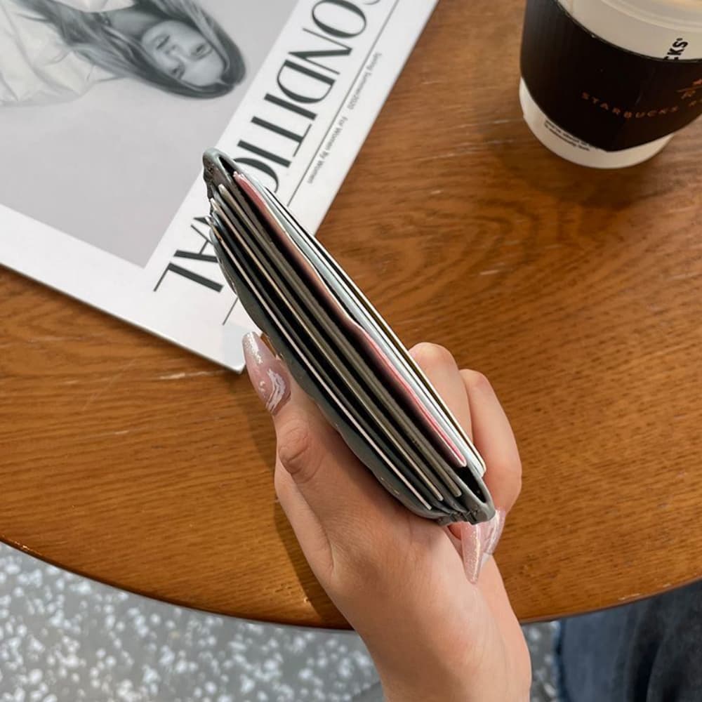 7-card portable faux leather card holder with diamond pattern