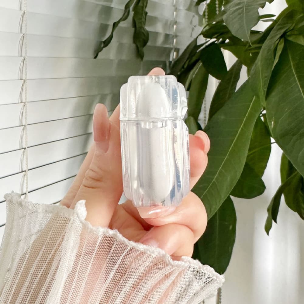 Thick transparent TPU anti drop buckle wireless headphone case