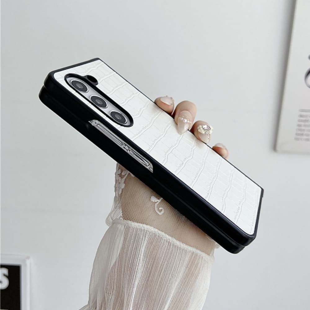 Simple crocodile pattern solid color leather folding phone case