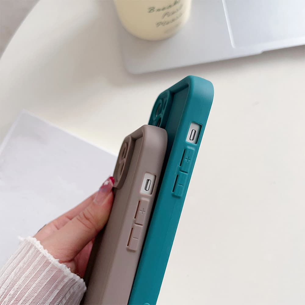 Solid color TPU material fine hole phone case