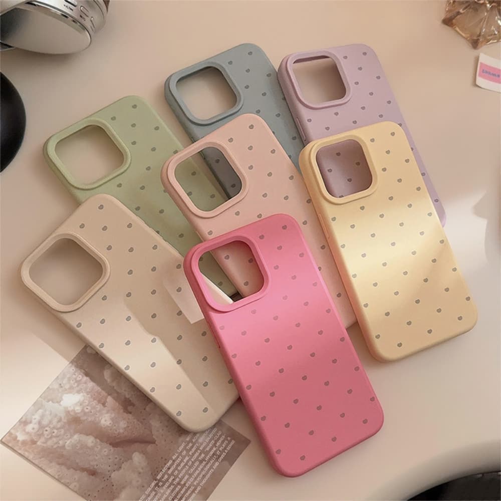 Cartoon style heart-shaped pattern simple phone case