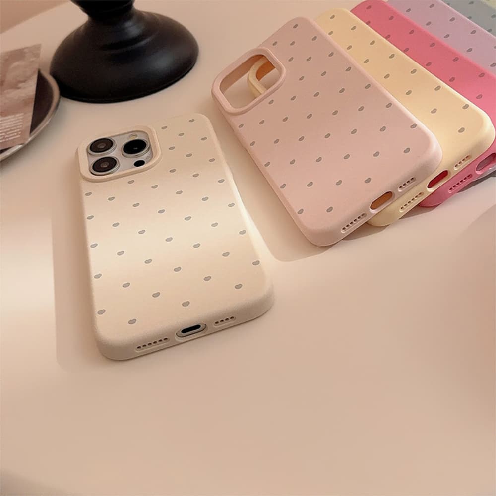 Cartoon style heart-shaped pattern simple phone case